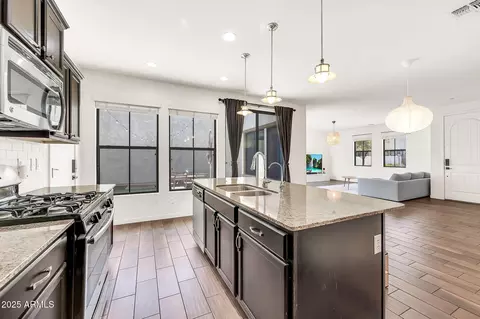 Kitchen - 10428 E Nopal Ave, Mesa, AZ 85209 photo 1 of 5