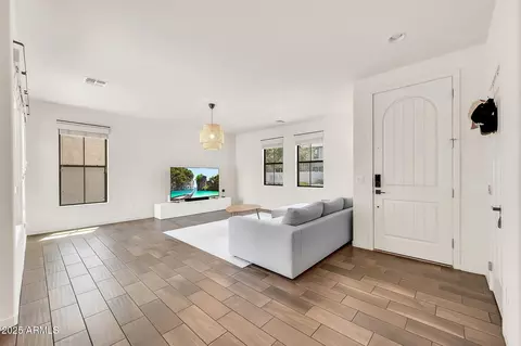 Living - 10428 E Nopal Ave, Mesa, AZ 85209 photo 5 of 5