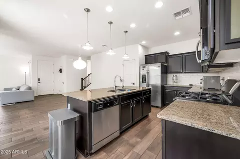 Kitchen - 10428 E Nopal Ave, Mesa, AZ 85209 photo 2 of 5