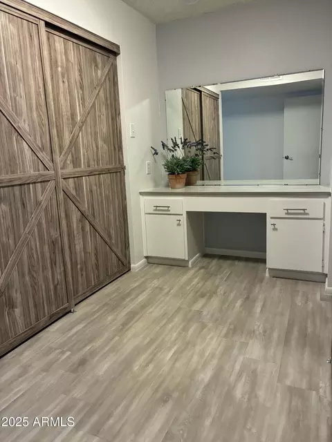 5303 W Port Au Prince Ln, Glendale, AZ 85306