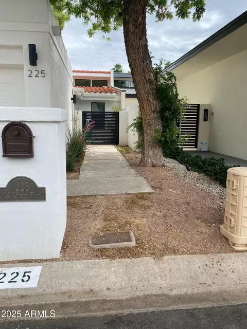 225 W Winged Foot Rd, Phoenix, AZ 85023