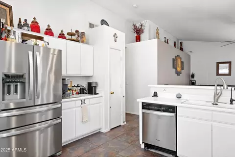 Kitchen - 8828 E Des Moines St, Mesa, AZ 85207 photo 6 of 6