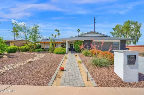 8730 E Montecito Ave, Scottsdale, AZ 85251