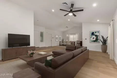908 W Mohawk Ln, Phoenix, AZ 85027