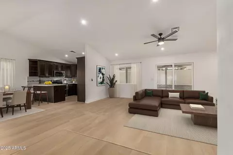 908 W Mohawk Ln, Phoenix, AZ 85027 photo 2
