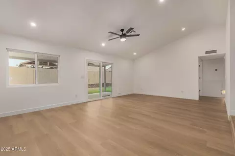 908 W Mohawk Ln, Phoenix, AZ 85027 photo 9