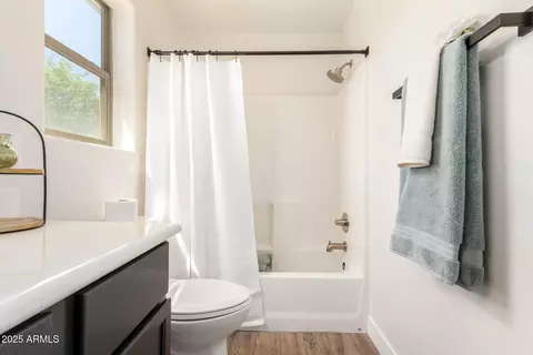 Bath - 3875 E Claxton Ave, Gilbert, AZ 85297 photo 3 of 5