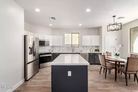 Kitchen - 3875 E Claxton Ave, Gilbert, AZ 85297 photo 3 of 7