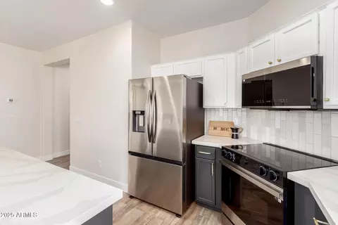 Kitchen - 3875 E Claxton Ave, Gilbert, AZ 85297 photo 7 of 7