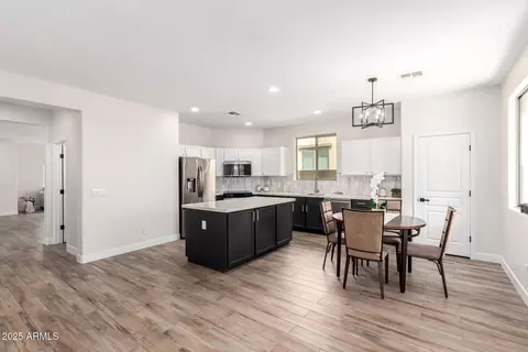 Kitchen - 3875 E Claxton Ave, Gilbert, AZ 85297 photo 2 of 7