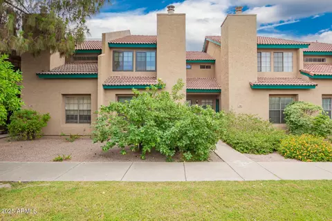 225 W 1st St #107, Mesa, AZ 85201