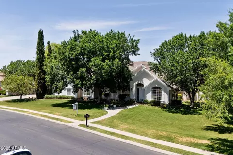 3750 E Palm St, Mesa, AZ 85215