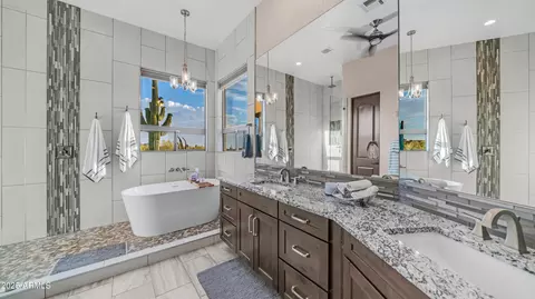 Bath - 1158 S Deer Run Ct, Apache Junction, AZ 85119 photo 2 of 5