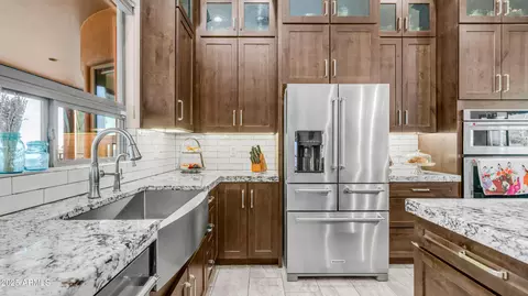 Kitchen - 1158 S Deer Run Ct, Apache Junction, AZ 85119 photo 5 of 7