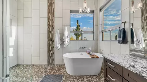Bath - 1158 S Deer Run Ct, Apache Junction, AZ 85119 photo 3 of 5