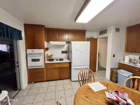 Kitchen - 8502 N 26th Ave, Phoenix, AZ 85021 photo 1 of 3