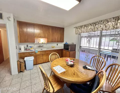Kitchen - 8502 N 26th Ave, Phoenix, AZ 85021 photo 2 of 3