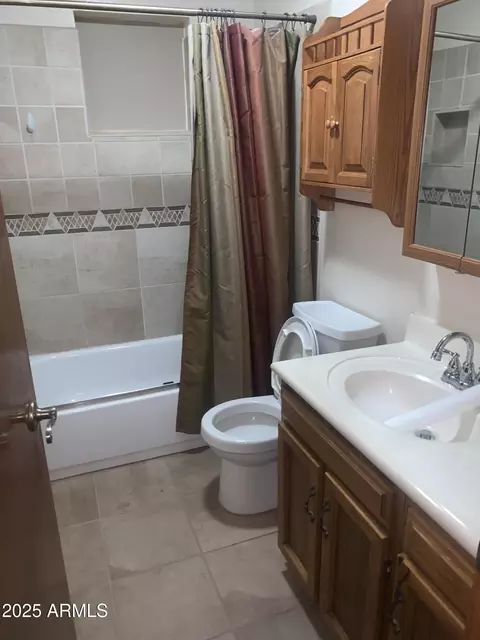 Bath - 108 E Jasmine St, Mesa, AZ 85201 photo 2 of 2
