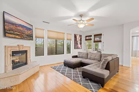 Living - 13 E Foothill Dr, Phoenix, AZ 85020 photo 1 of 1