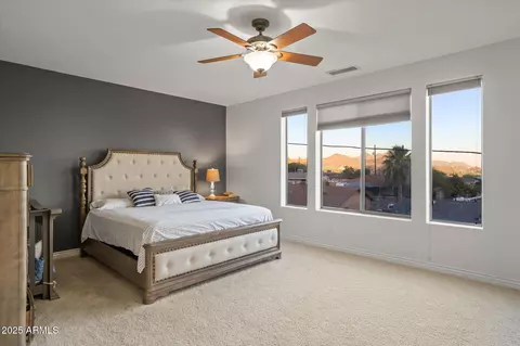 Bedroom - 13 E Foothill Dr, Phoenix, AZ 85020 photo 2 of 6