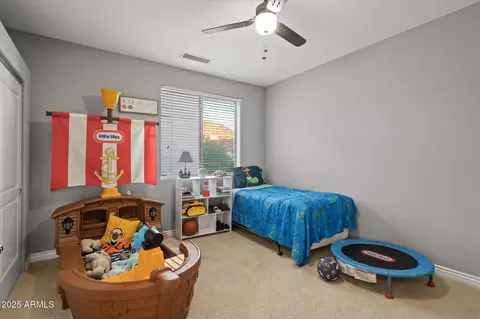 Bedroom - 13 E Foothill Dr, Phoenix, AZ 85020 photo 5 of 6