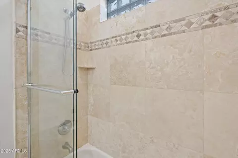 Bath - 13 E Foothill Dr, Phoenix, AZ 85020 photo 5 of 6