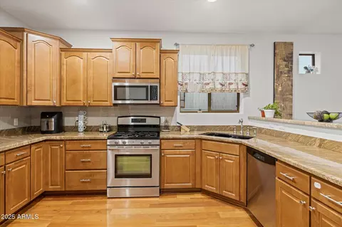 Kitchen - 13 E Foothill Dr, Phoenix, AZ 85020 photo 1 of 3