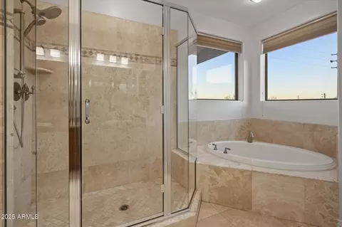 Bath - 13 E Foothill Dr, Phoenix, AZ 85020 photo 3 of 6