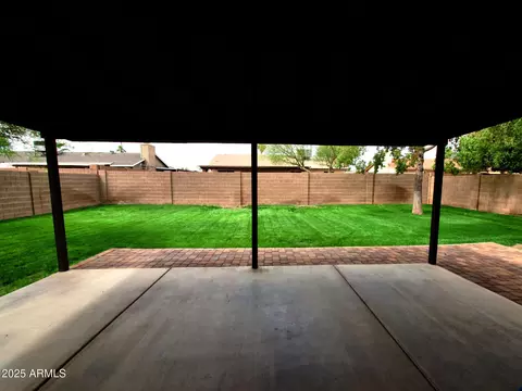 Exterior - 3216 E Campo Bello Dr, Phoenix, AZ 85032 photo 3 of 10