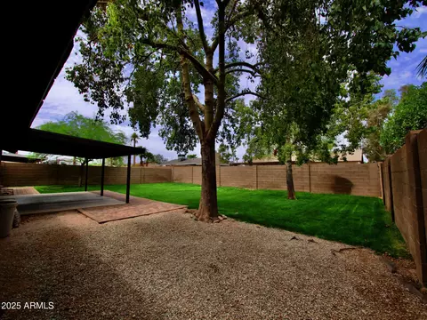 Exterior - 3216 E Campo Bello Dr, Phoenix, AZ 85032 photo 9 of 10