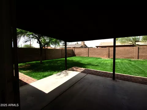 Exterior - 3216 E Campo Bello Dr, Phoenix, AZ 85032 photo 5 of 10