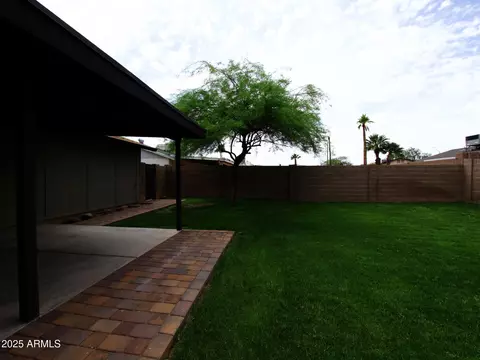 Exterior - 3216 E Campo Bello Dr, Phoenix, AZ 85032 photo 8 of 10