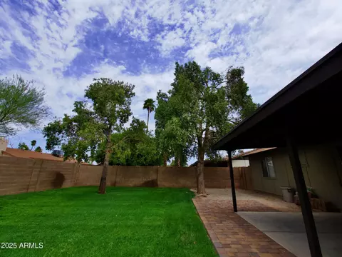 Exterior - 3216 E Campo Bello Dr, Phoenix, AZ 85032 photo 6 of 10