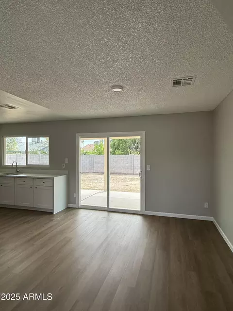 Living - 7007 S 45th Pl, Phoenix, AZ 85042 photo 2 of 2