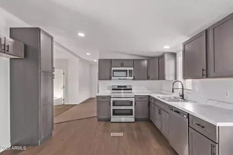 8706 E Aarons Run, Hereford, AZ 85615 photo 3
