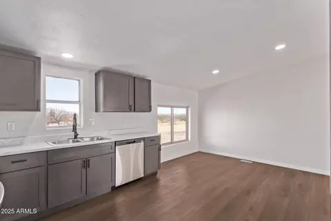 8706 E Aarons Run, Hereford, AZ 85615 photo 4