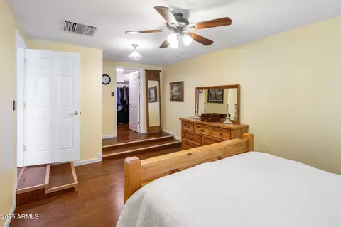 Bedroom - 901 E Hearn Rd, Phoenix, AZ 85022 photo 2 of 3