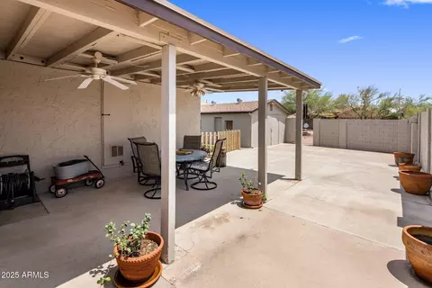 Exterior - 901 E Hearn Rd, Phoenix, AZ 85022 photo 4 of 8