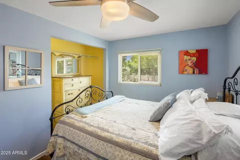 Bedroom - 901 E Hearn Rd, Phoenix, AZ 85022 photo 3 of 3