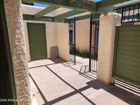 603 S Allred Dr, Tempe, AZ 85281