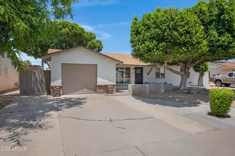 2510 W Columbine Dr, Phoenix, AZ 85029