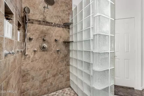 Bath - 9337 E Kiva Ave, Mesa, AZ 85209 photo 3 of 4