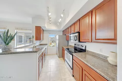 Kitchen - 2402 E 5th St #1520, Tempe, AZ 85281 photo 2 of 2