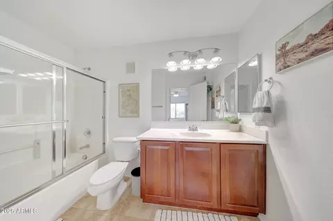Bath - 2402 E 5th St #1520, Tempe, AZ 85281 photo 2 of 3