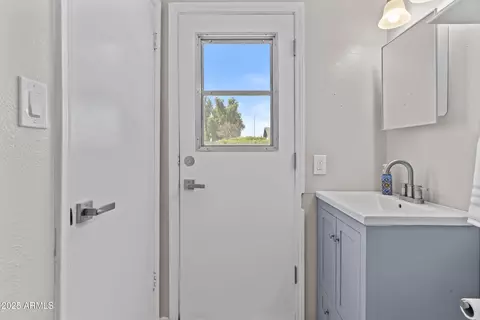 Bath - 2435 E Harmony Ave, Mesa, AZ 85204 photo 2 of 4