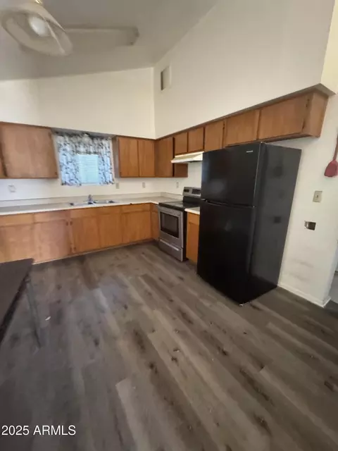 Kitchen - 1014 E Romley Ave, Phoenix, AZ 85040 photo 1 of 1
