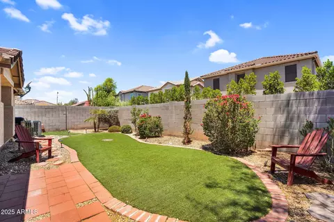 Exterior - 1314 S Bridgegate Dr, Gilbert, AZ 85296 photo 5 of 8