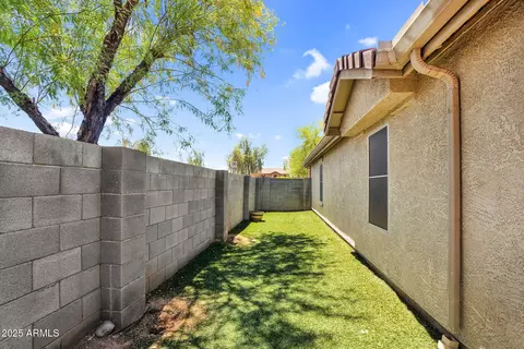 Exterior - 1314 S Bridgegate Dr, Gilbert, AZ 85296 photo 6 of 8