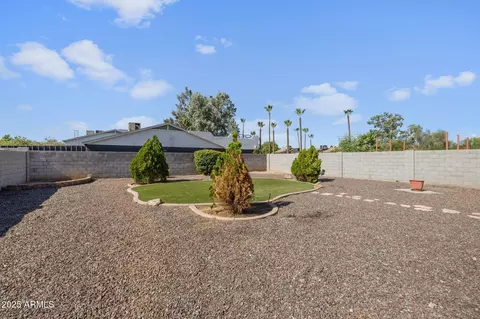Exterior - 2119 E Phelps Rd, Phoenix, AZ 85022 photo 6 of 7