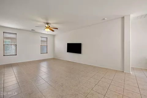 Living - 2119 E Phelps Rd, Phoenix, AZ 85022 photo 3 of 4